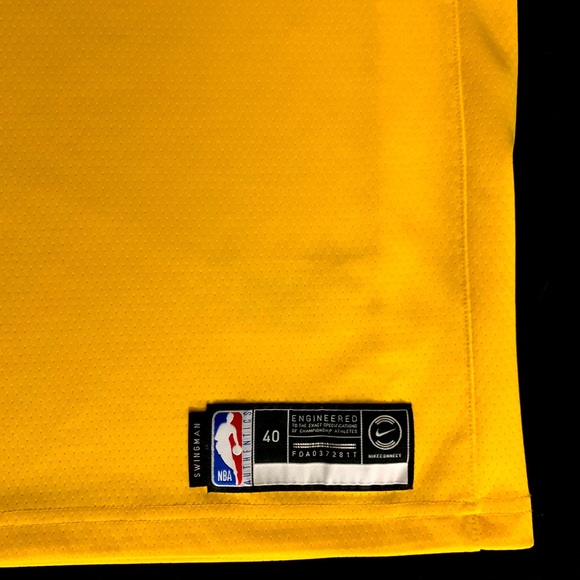 Nike LeBron James Los Angeles Lakers #23 Gold / Yellow Icon NBA Swingman Jersey - Picture 5 of 7